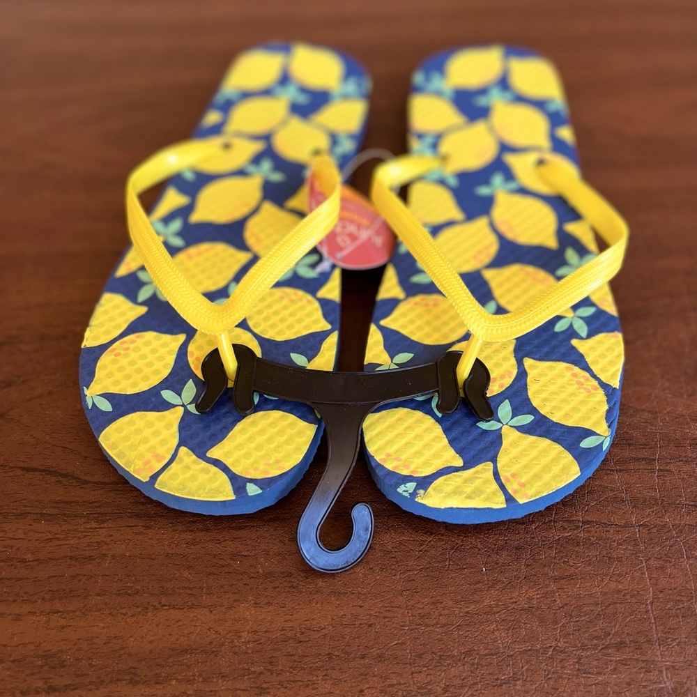 NWT Lemon Print Flip Flops